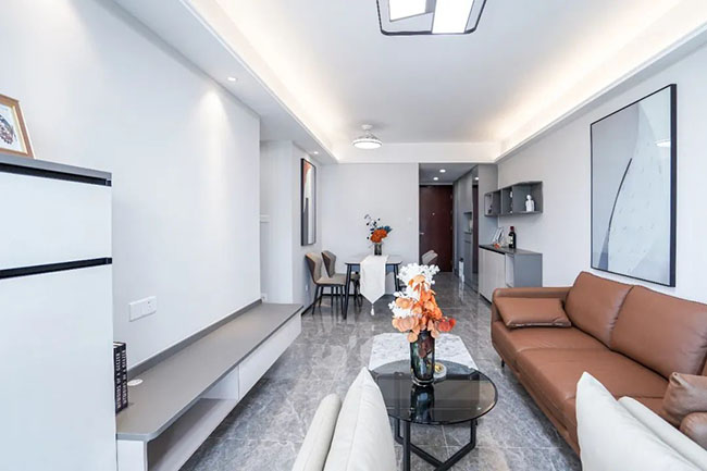 82㎡三居室，打造多能實(shí)用性玄關(guān)，打造效率型生活居所